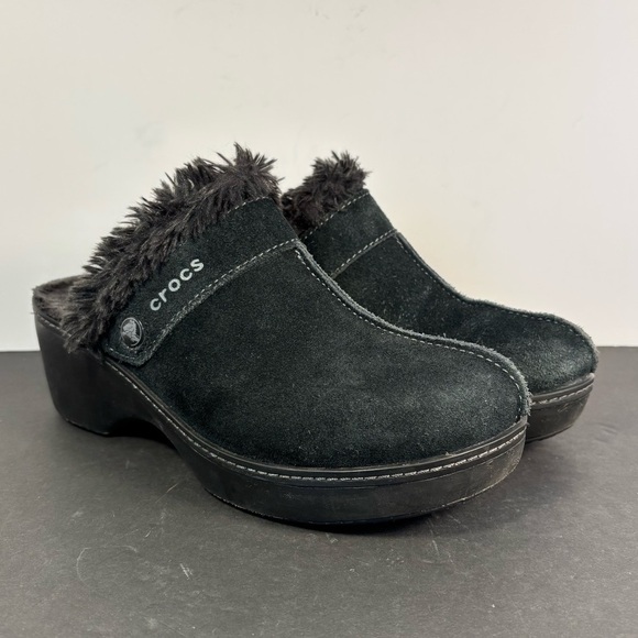 Crocs Black Suede Faux Fur Lined Platform Clogs Mules Women’s 7 - Picture 1 of 7